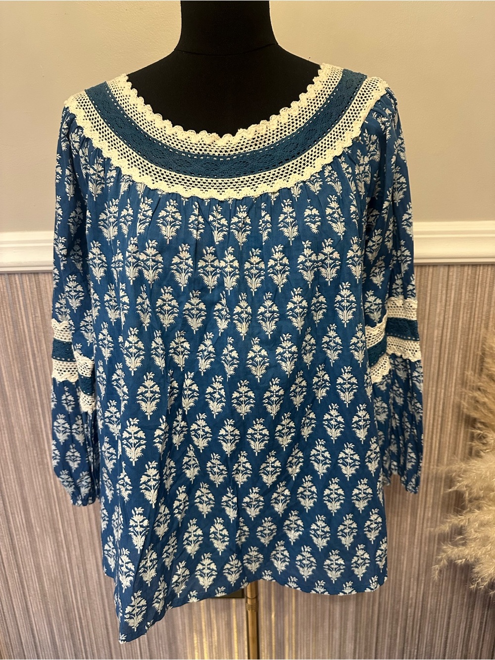 Solitaire Blue Block Print Crochet Lace Boho Peasant Top Medium Cotton